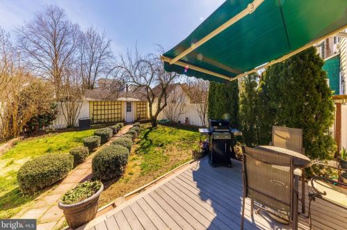 218 Warner St, West Deptford NJ  08096-2295 exterior