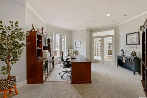 35 Lone Holw Dr, Sandy UT 84092-5530 exterior