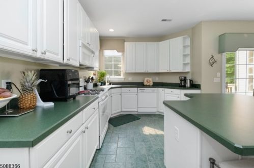 9 Tuscany Dr, Jackson Twp NJ  08527-3169 exterior