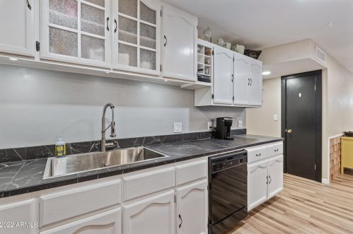 16801 43rd St, Phoenix AZ 85032-3319 exterior