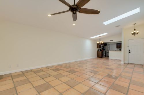 18620 44th Pl, Phoenix AZ 85050-6833 exterior