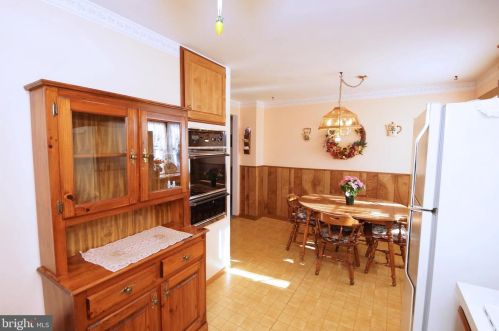 27 Jamaica Way, Trenton NJ 08610-1314 exterior