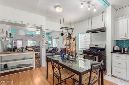 2209 Adams, Phoenix AZ 85009-5234 exterior