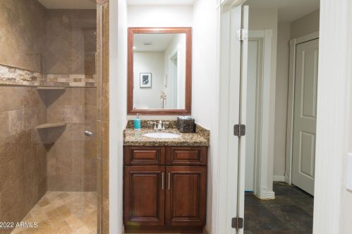 6849 2nd St, Phoenix AZ  85012-1005 exterior