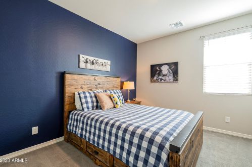 964 Anderson Ave, Phoenix AZ 85023-2208 exterior