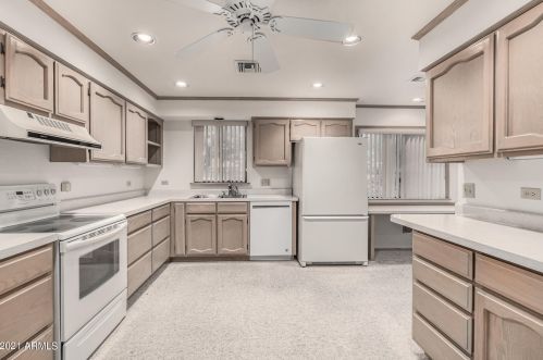 11420 Ahwatukee Dr, Phoenix AZ 85044-3102 exterior