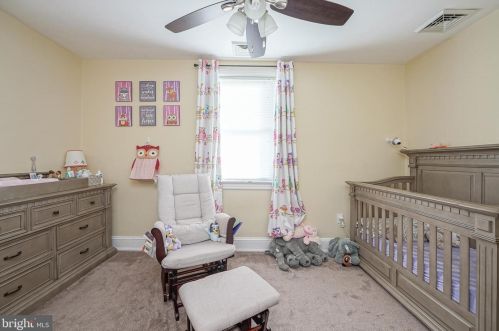 523 Lincoln Ave, West Deptford NJ 08066-1136 exterior