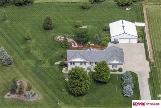 11985 Lewison Ln, Gretna, NE 68028-4698