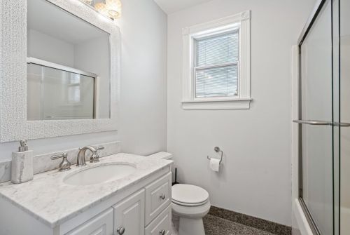 18 Francis St, North Reading MA 01864-3121 exterior