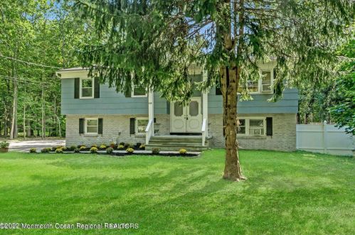 532 Frank Applegate Rd, Jackson Twp NJ  08527-4221 exterior