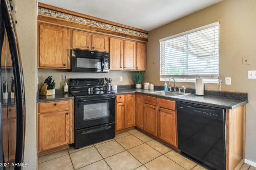 19408 5 Dr, Phoenix AZ 85027-4405 exterior