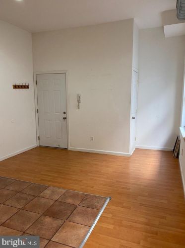 1305 15th St, Philadelphia PA  19146-4801 exterior