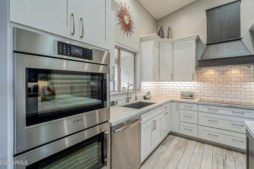 1820 Claire Dr, Phoenix AZ 85022-4105 exterior