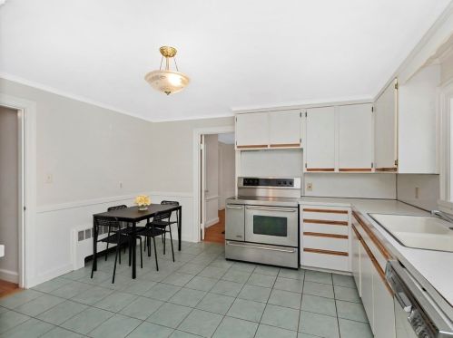 21 Manning St, Needham MA 02494-1509 exterior