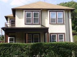 717 Watertown St, Newton, MA 02460-1348