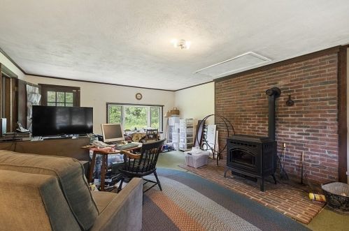 22 Edge St, Ipswich, MA 01938-1110