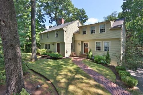 10 Fletcher Rd, Lynnfield MA  01940-2224 exterior