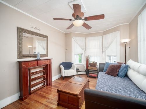 77 Riverdale St, Methuen MA 01844-6105 exterior