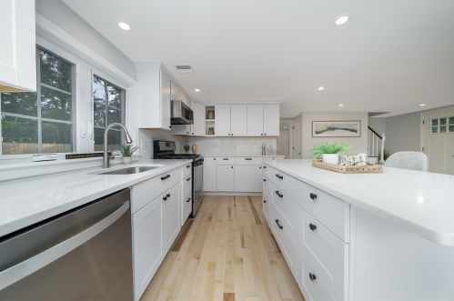 15 Sidney Rd, Harwich MA  02645-1223 exterior