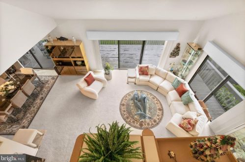 11102 Willow Bottom Dr, Columbia MD 21044-1069 exterior