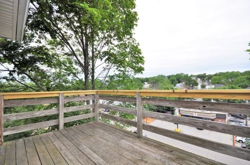 69 Town Hill St, Quincy MA 02169-6429 exterior