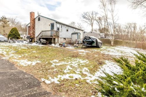 62 Rowena Ave, Whitman MA 02382-2543 exterior