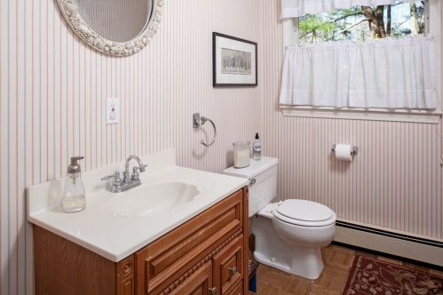 64 Cushing Hl Rd, Hingham MA exterior