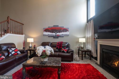 341 Chancellor Dr, West Deptford NJ  08096-5170 exterior