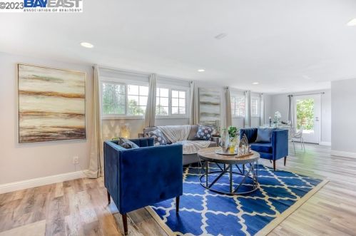 1225 Sandelin Ave, San Leandro CA  94577-3956 exterior