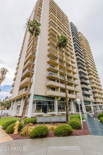 207 Clarendon Ave, Phoenix AZ 85013-3408 exterior