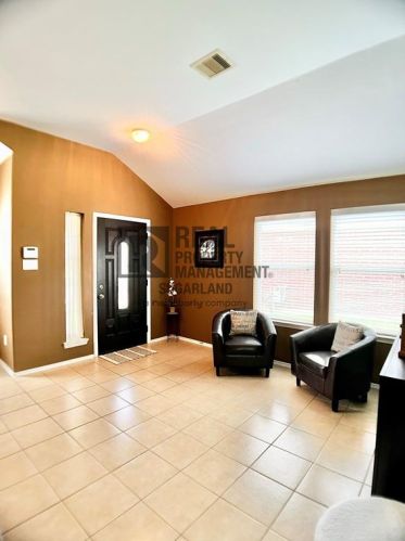 7626 Butler Lakes Ct, Richmond TX  77469-4639 exterior