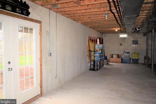 94 Drift Ave, Trenton NJ 08648-3505 exterior