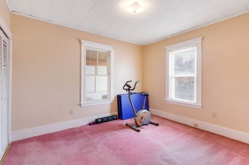 54 Everett St, Everett MA 02149-1102 exterior