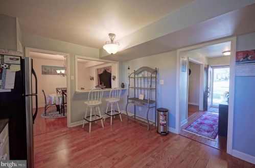 239 Hampshire Dr, West Deptford NJ 08096-4206 exterior