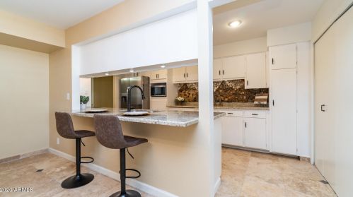 2136 Bethany Home Rd, Phoenix AZ 85015-1938 exterior