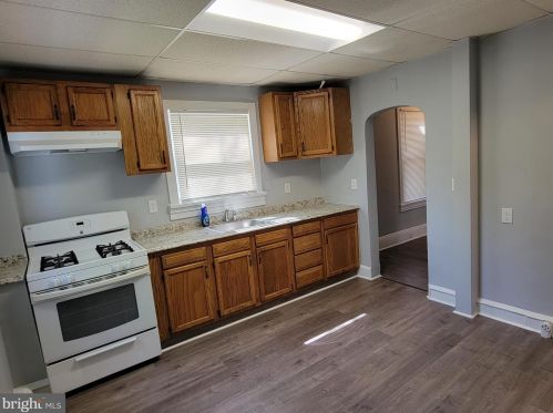 22 Barber Ave, West Deptford NJ  08096-2414 exterior