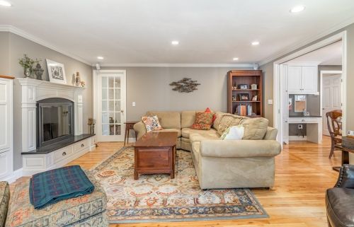 30 Surrey Ln, Topsfield MA 01983-1318 exterior