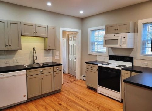 644 Grove St, Worcester MA  01605-3123 exterior