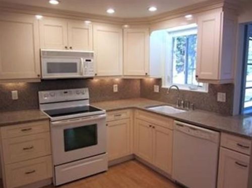 7 Charles St, North Reading MA  01864-1502 exterior