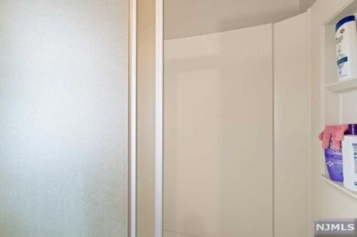 5 Davidson St, Belleville NJ  07109-3207 exterior