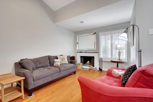 10 Concord Ct, Tinton Falls NJ 07701-5414 exterior