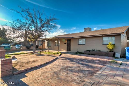 6110 Earll Dr, Phoenix, AZ 85033-5841