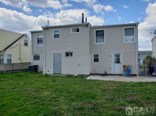 78 Hagaman St, Carteret NJ  07008-1946 exterior