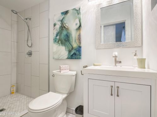 2725 Alice Ave, Phoenix AZ 85021-4112 exterior