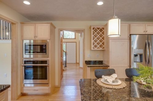 6 Patriot Way, North Reading MA 01864-3224 exterior