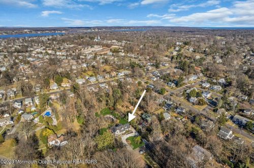 130 Rumson Pl, Little Silver NJ  07739-1044 exterior