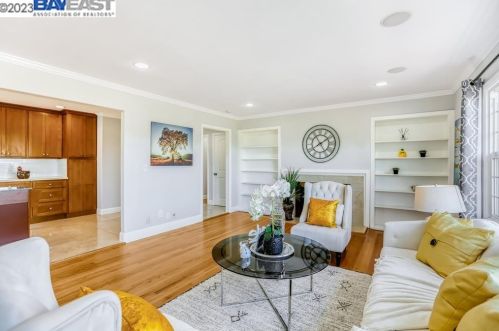 1225 Sandelin Ave, San Leandro CA  94577-3956 exterior