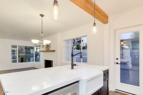 5323 6th St, Phoenix AZ  85012-1451 exterior