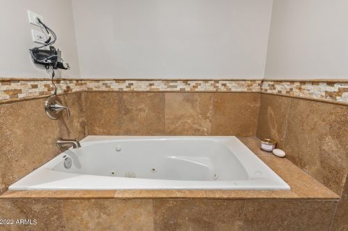 6849 2nd St, Phoenix AZ  85012-1005 exterior