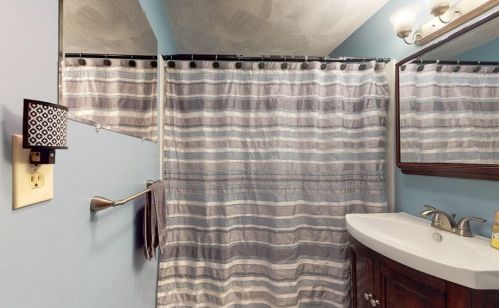 20 Glendale St, Worcester MA 01602-2841 exterior